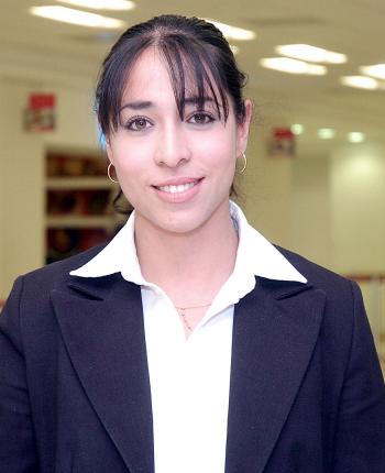 14042006 
Wendy Esquivel llegó procedente de Miami, Florida.