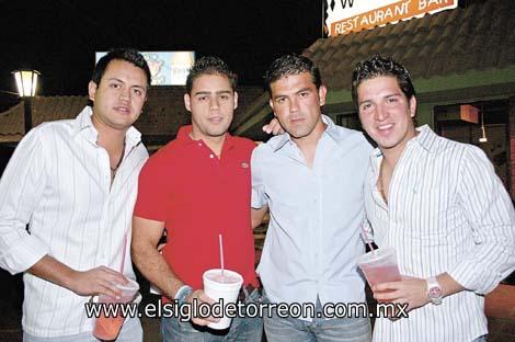 Juan Gramillo, Hugo Anaya, Emilio Gutiérrez y Roy Montes de Oca.