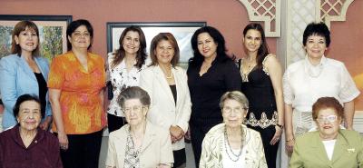 16042006
Ana María Acosta, Nidia Bernal, Yasmín Darwich, Noemí de Juárez, Sara Velázquez, Ana Rosa García de Alba, Irma de Blackaller, Beatriz de González, Rosario de García de Alba, Ana María Simental y Consuelo Sotomayor
