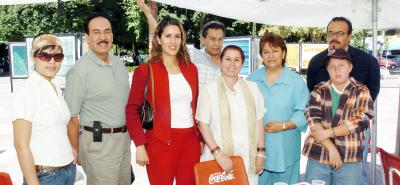 23042006 
Maribel Bueno, Pablo Lira, Angélica Herrera, Gerardo Cuéllar, Ivonne Villarreal, Lidia Valtierra, Jesús Alvarado y Alexis Herrera