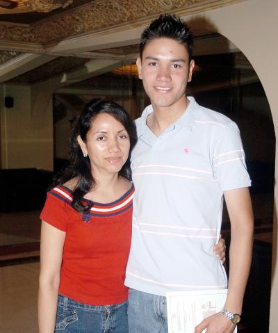 23042006 
Carlos Téllez y Norma Trujillo.