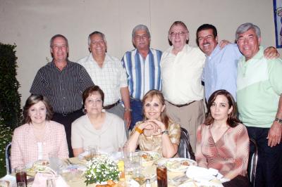 26042006 
Eduardo Herrera, Teresa de Herrera, Raúl Rangel, Margarita Vaquera, Ernestina Herrera de Echávez, Enrique Echávez, Fernando García, Raúl Méndez, Roberto y Catalina López Franco.