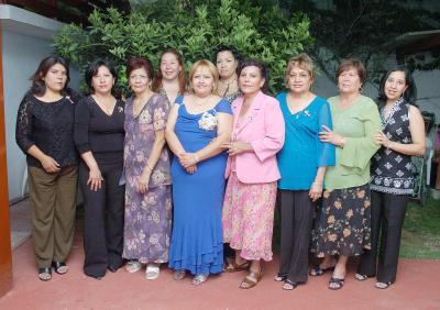 27042006 
Silvia Yolanda Meléndez de los Reyes el día que celebró con una despedida de soltera su próximo matrimonio.