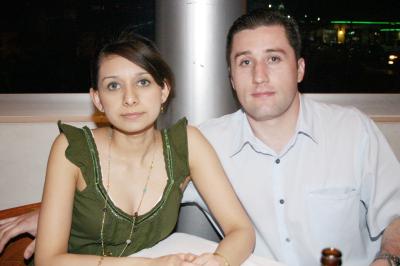 28042006 
Érika Orpinel y Roberto Sánchez Moreno.