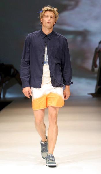 Una creación en el desfile 'Tight Knickers' durante la Semana de la Moda en Australia.
