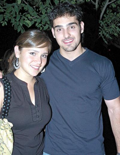 29042006 
Carmina Ávalos y Víctor Campa.