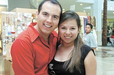 29042006 
Jorge Garza y Diana Contreras.
