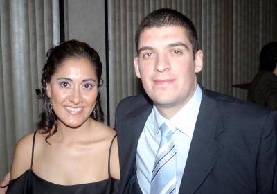 29042006 
Lucy y Pablo Rosas.