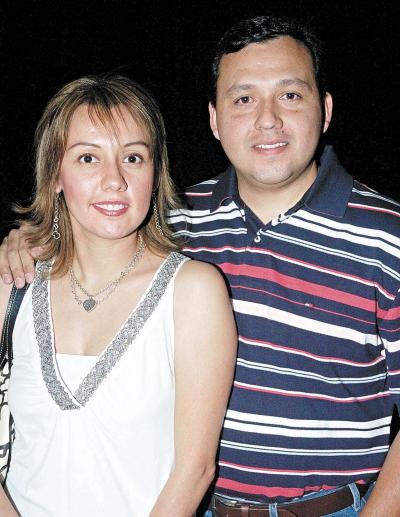 29042006 
Viridiana Ávalos y Víctor Campa.