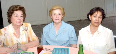 30042006
Elsa de Sifuentes, Marcia de Rïos y Carmen de Castañeda.