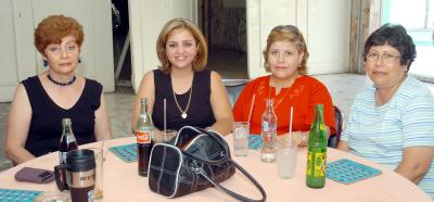 30042006 
Olga Lozano, Mary Vázquez, Carmen Sandoval y Antonia Kalled.