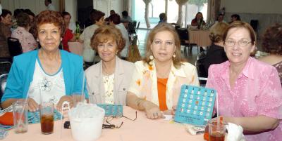 30042006 
Tere de Salazar, Rosa de Navarro, Horte de Dávila y Rosa Elena Valdés.