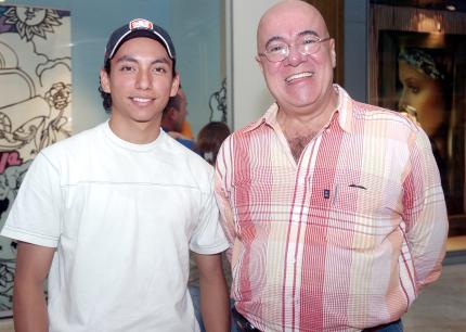 01052006 
Édgar López y Eduardo Sánchez.