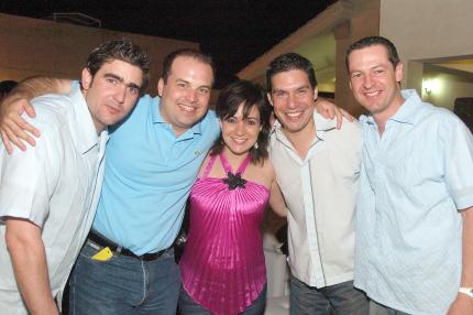 02052006
los festejados Carlos Finck, Víctor Ortega, Lucila Hernández, Salim Fahur y Jorge Pérez
