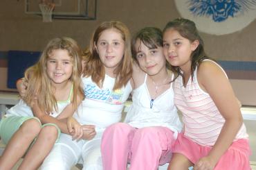 03052006
Ana Cristina Rivero, Luisa Fernanda Rivero, Andrea Acosta y Mónica María López