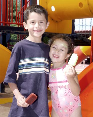 08052006
Rogerio y Maryfer Manjarrez Saucedo.