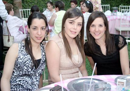 08052006
Daniela Natera Canedo, Nidia Dávila González y Paulina Delgado.