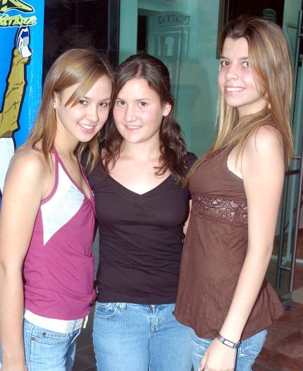 07062006 
Astrid Izaguirre, Sofía Ferreiro y María Lastra.