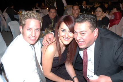 07062006 
Jorge Obregón, Grace Alemán y Gabriel Soto.