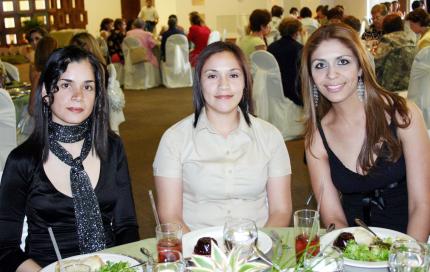 12052006 
María Elena Cordero, Liliana Luna y Laura Grana.