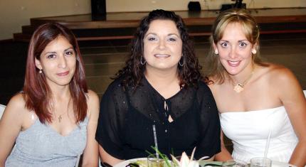 13052006 
Carmen Sánchez, Claudia Moreno y Susana Olvera