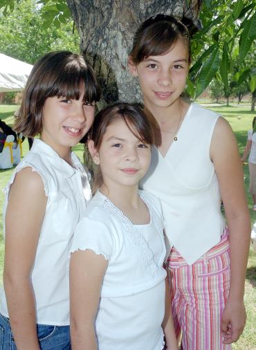 14052006 Daniela, Boris y Maripily Jiménez.