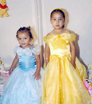 14052006 
Mariana y Dana Frausto Cervantes celebraron sus respectivos cumpleaños.