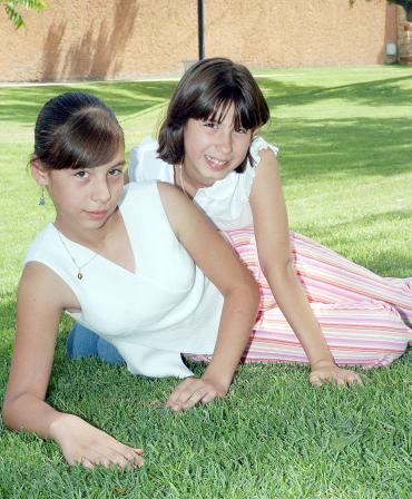 16052006 
Maripily y Daniela Jiménez