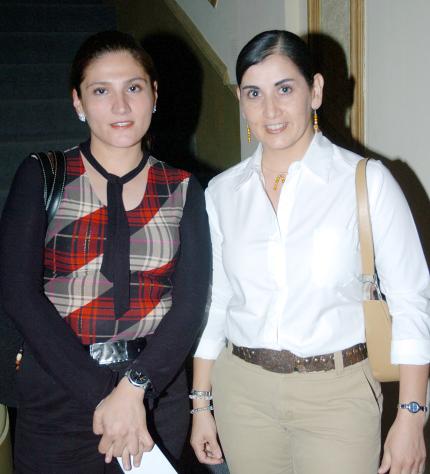 21052006 
Iliana Ugalde y Martha Alanís