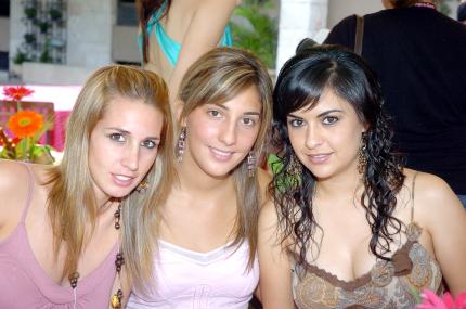 21052006 
Johana MIñarro, Cristy Jaidar y Lulú Macías