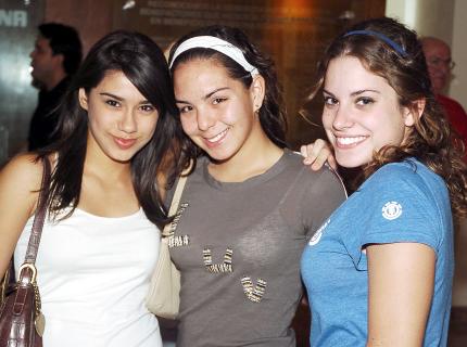 21052006 
Melissa Chacón, Paola Lozoya e Isabel Sesma.