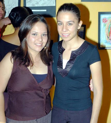 21052006 
Natalia Fernández y Leticia Thompson.