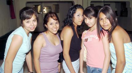 21052006 
Nayely Gutiérrez, Monse Estrada, Mariana Hernández y Cristy Martínez.