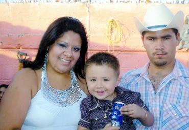 28052006 
El pequeño Jesùs Alejandro festejò su cumpleaños.