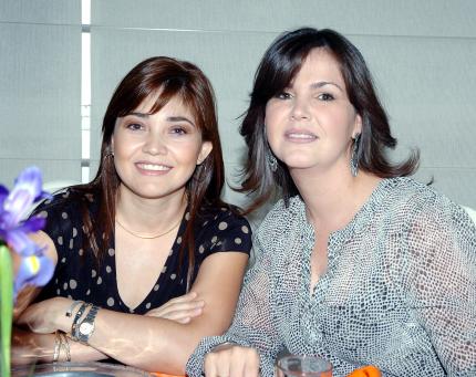 28052006 
Alejandra Rodríguez de De la Rosa y Ana Laura Lamberta de De la Garza.