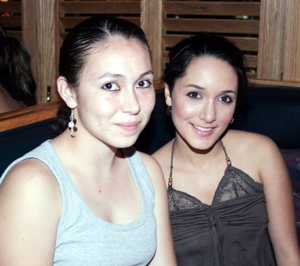 30052006 
Ana Laura y Caty Ávila.
