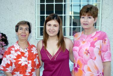 01062006 
Agnes Paloma Meléndez de la Cruzorozco disfrutó de una fiesta de despedida, que le organizaron su mamá, Rosario de Meléndez y su suegra, Evelina Sánchez.