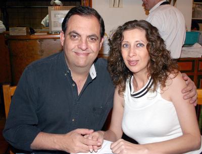 01062006 
Santiago Garza y Ana Teresa Saldaña.