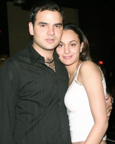 02062006 
Raúl Albéniz y Lorena Garza.