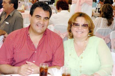 02062006 
Ricardo y Edna Hamdan.