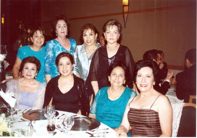 04062006 
Amparo, Rosa Alicia, Lucy, Angélica, Chiquis, María del Carmen y Cristina Sirgo.