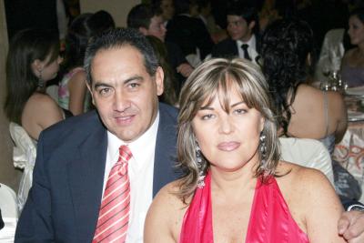 04062006 
Toto Borrego y Blanca Sonia González