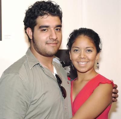 04062006 
Hernán Lugo y Anaiss Díaz.