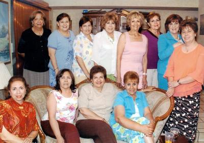 07062006 
Josefina Cázares, Hilda, Luz María, Maga, Elia, Chacha, Gaby, Ludy, Lupita, Elena, Tere Cázares y Lupita Flores.