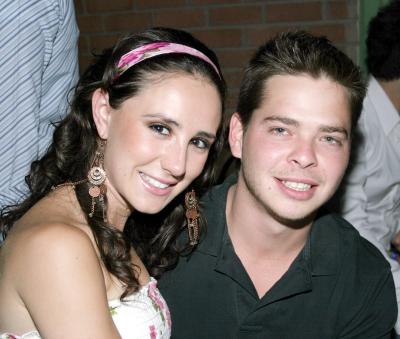 05062006 

Paulina Garza y Alejandro Madero.
