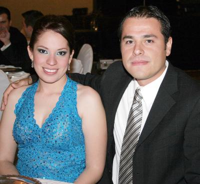 07062006 
Brenda Domínguez y Yair Rodríguez.