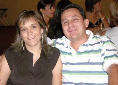 07062006 
Eddy Gama y Lucy de Gama.
