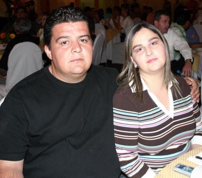 07062006 
José Iza y Lidivina de Iza.