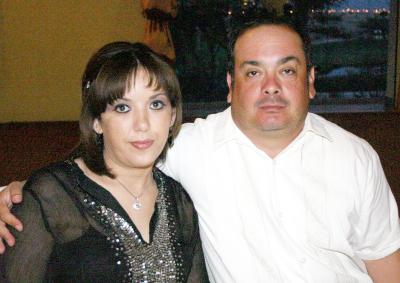 07062006 
Lucía de Wilkie y John Wilkie.