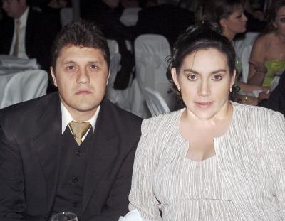 08062006 
Ricardo de la Garza y Rosario de De la Garza.